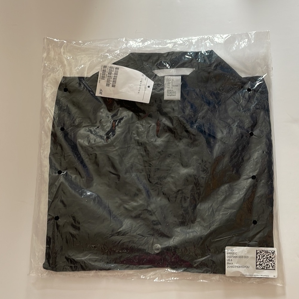 HM button down shirt - Picture 2 of 4